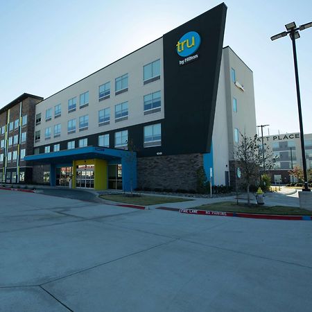 Tru By Hilton The Colony Hotel Exterior photo